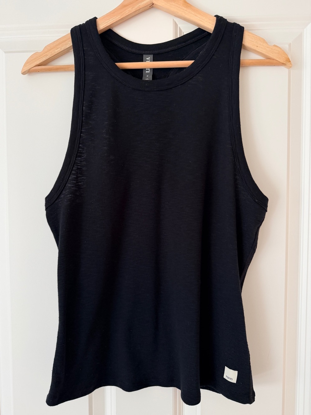 Vuori Performance Tank Top Black Racerback Women Size Medium Workout